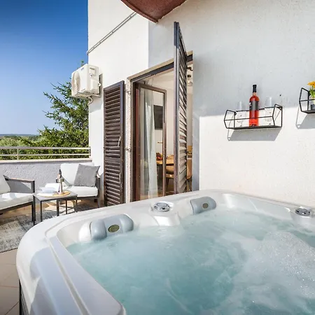 Luxe & Marceta Valbandon